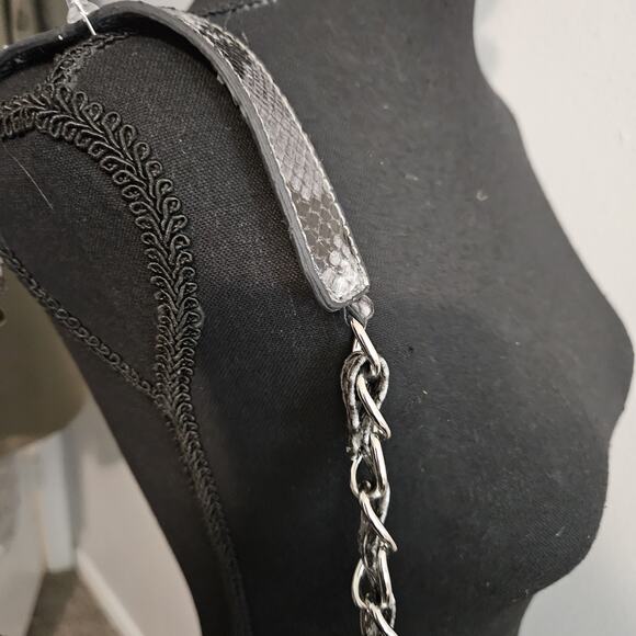 Nicole Miller Purse Patent Snakeskin Print Pattern Chain Accent Strap Zippers LN - Picture 4 of 12